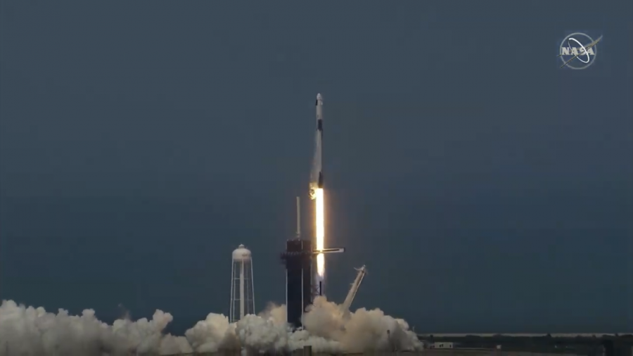 Crew+Dragon+soars+at+historic+SpaceX+launch